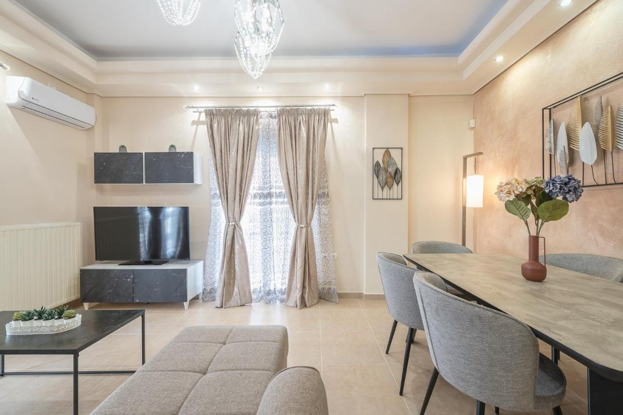 Lighthouse Apartment In The Heart Of Atena Exterior foto